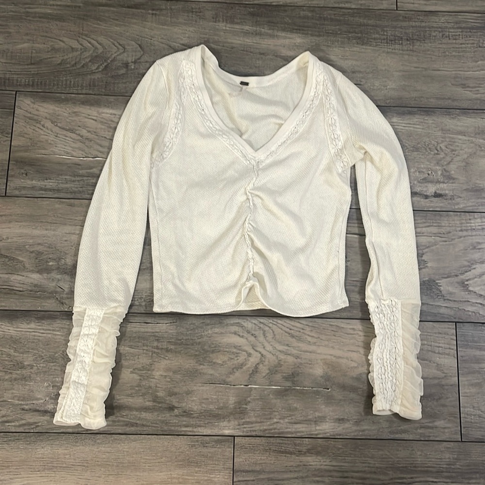 Free people top with lace sleeves, good quality
Size S, sweater, top, casual - Picture 2 of 8